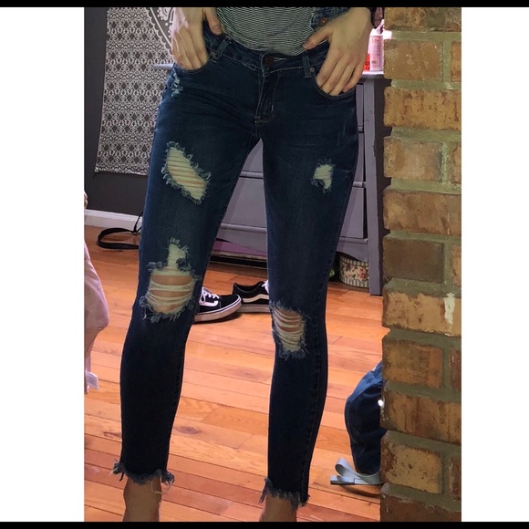 Mid-Rise Ripped Skinny Jeans - Picture 5 of 6